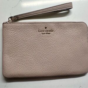 Kate Spade Blush Leila Leather L Zip Wristlet- Like new, never used